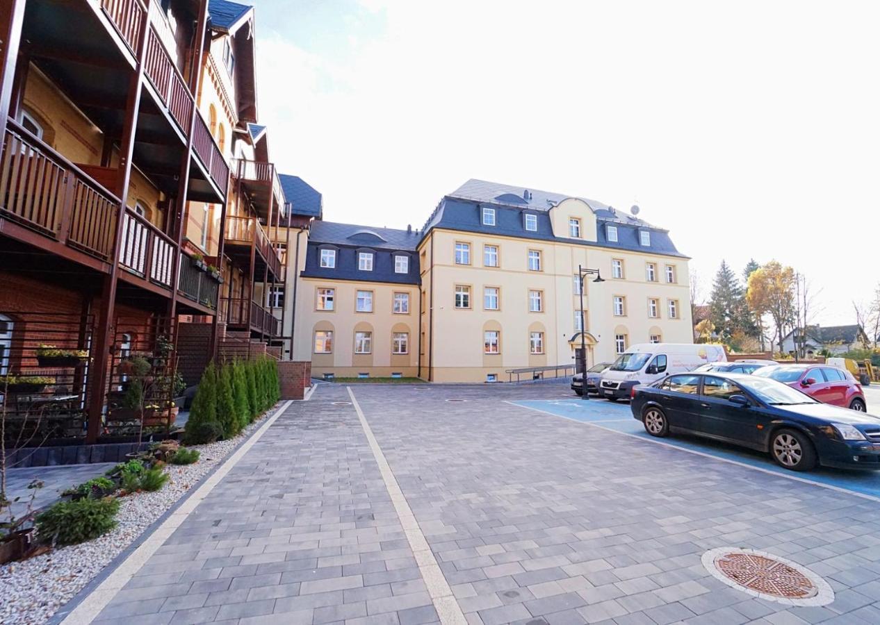 Apartamenty Everysky - Mickiewicza 30 เยเลเนียกูรา ภายนอก รูปภาพ